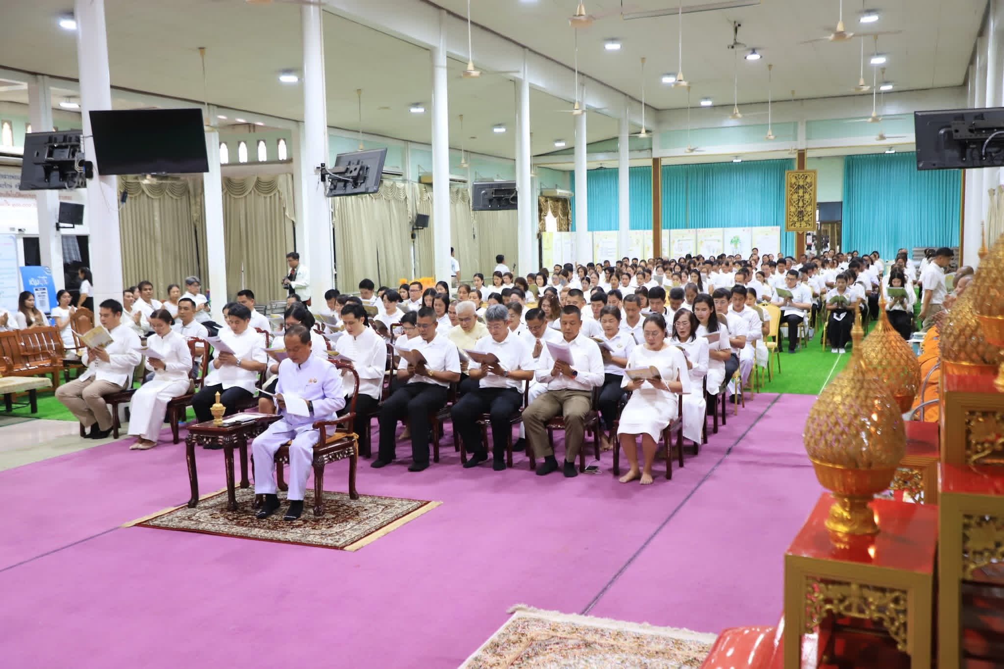 title - ส.ป.ก.อ่างทอง เข้าร่วมพิธีเจริญพระพุทธมนต์เจริญจิตตภาวนา เฉลิมพระเกียรติพระบรมราชินี เนื่องในวันเฉลิมพระชนมพรรษา พุทธศักราช 2569